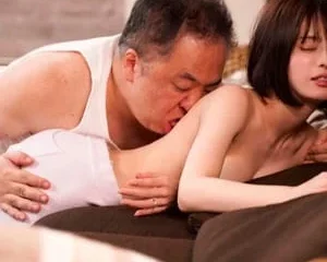 Chồng thì đang thi đấu trên sân khách, còn vợ thì tằng tịu với anh chồng ở sân nhà MINAMO